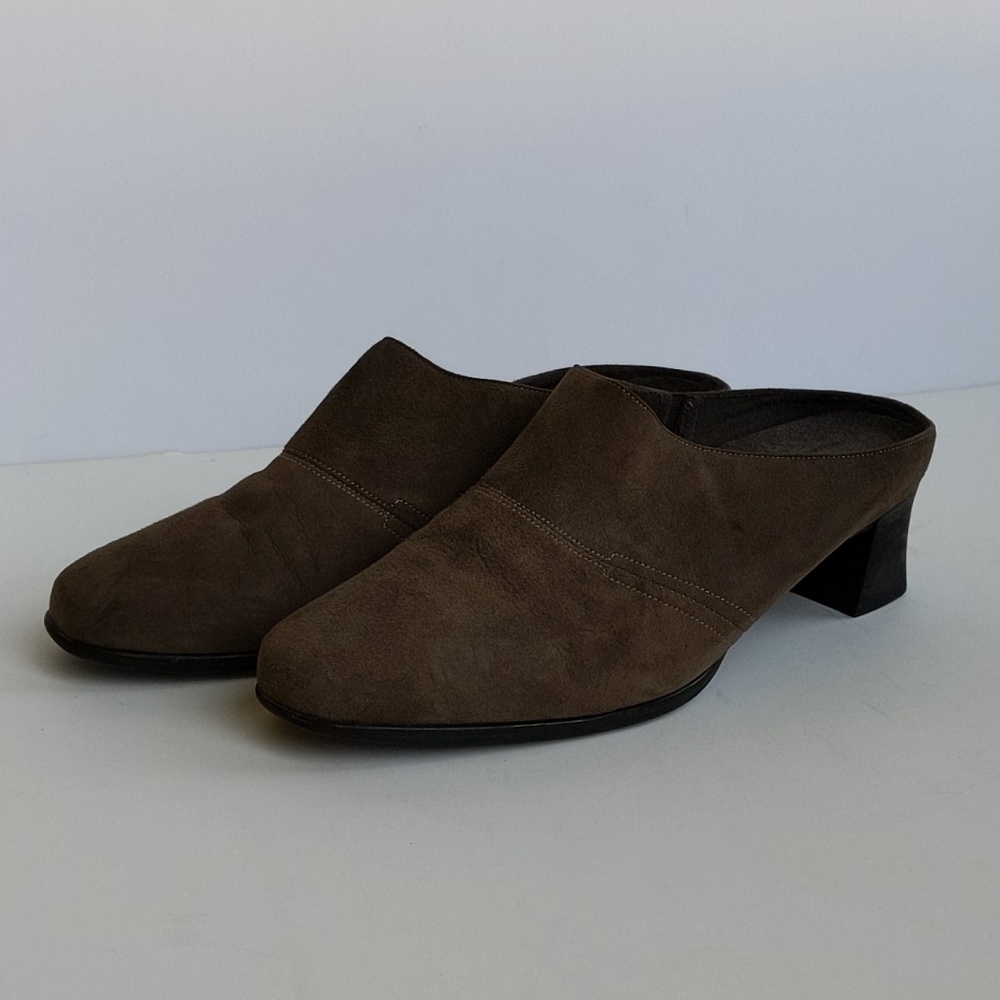 Munro Brown Suede Slip On DOUBLE WIDE